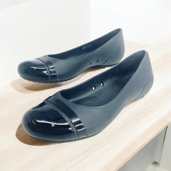 Crocs Black Ballet Flats, Glossy Finish Cap Toe, Comfort Shoes, Women’s Size 11 - Picture 4 of 9